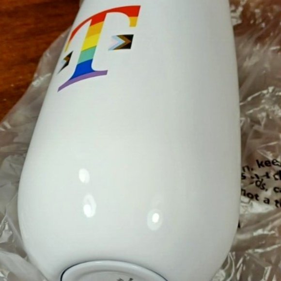 T-Mobile Pride Tumblers Insulated -  T mobile Cup Mug with Sipper Lid -NEW- - Picture 7 of 9